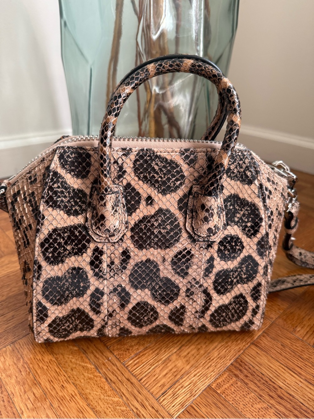 Givenchy Mini Antigona Bag in Python - Picture 2 of 11